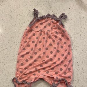 💟3/$15  12-18 bamboo kickee romper